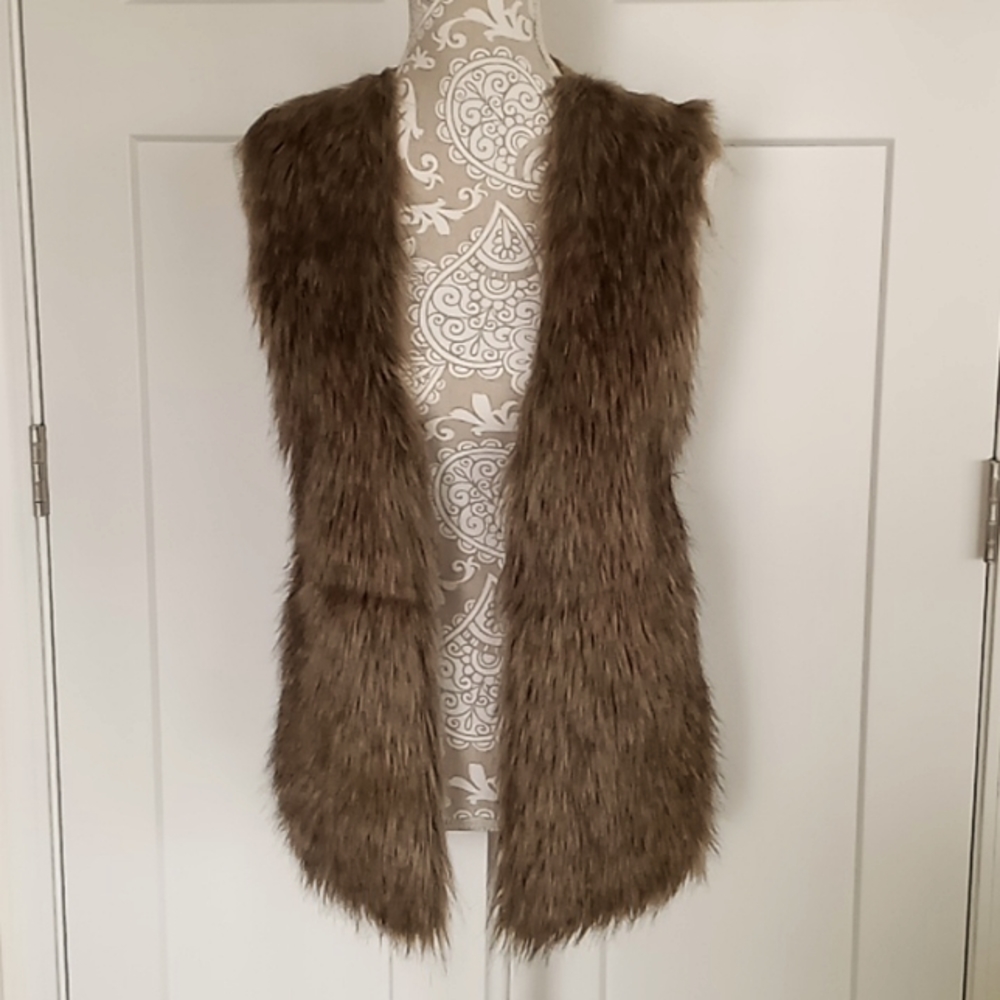 Xhilaration Faux Fur Sweater Vest Size Small